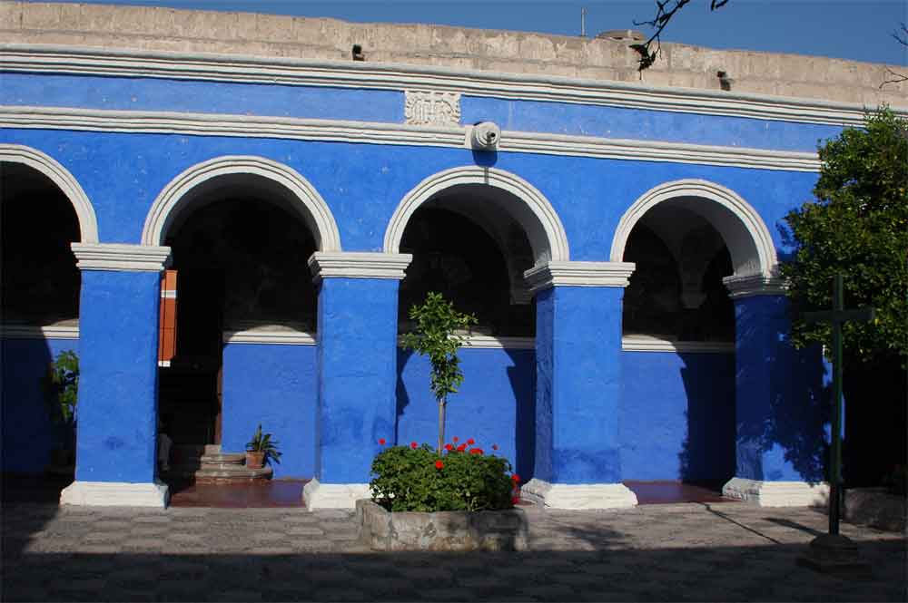 40 - Peru - Arequipa, convento de Santa Catalina, patio azul